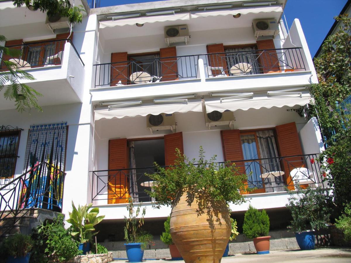 Nikis Rooms Kalamakia Экстерьер фото