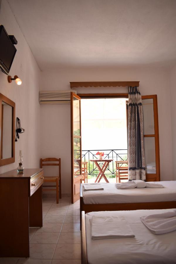 Nikis Rooms Kalamakia Экстерьер фото