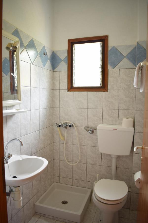 Nikis Rooms Kalamakia Экстерьер фото