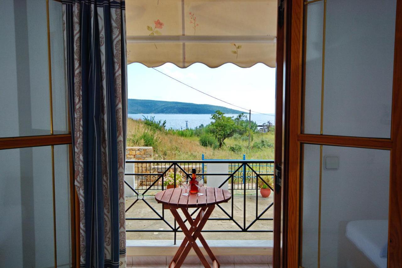 Nikis Rooms Kalamakia Экстерьер фото